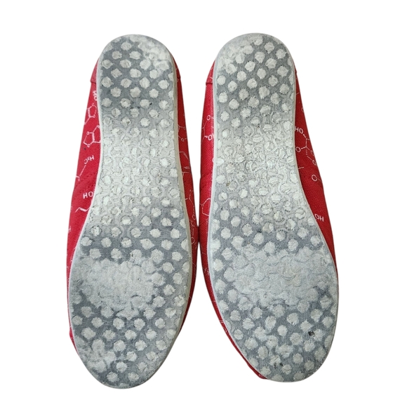 Toms Classic Slip On Red Chemical Structure Flats 6.5 - Picture 6 of 6